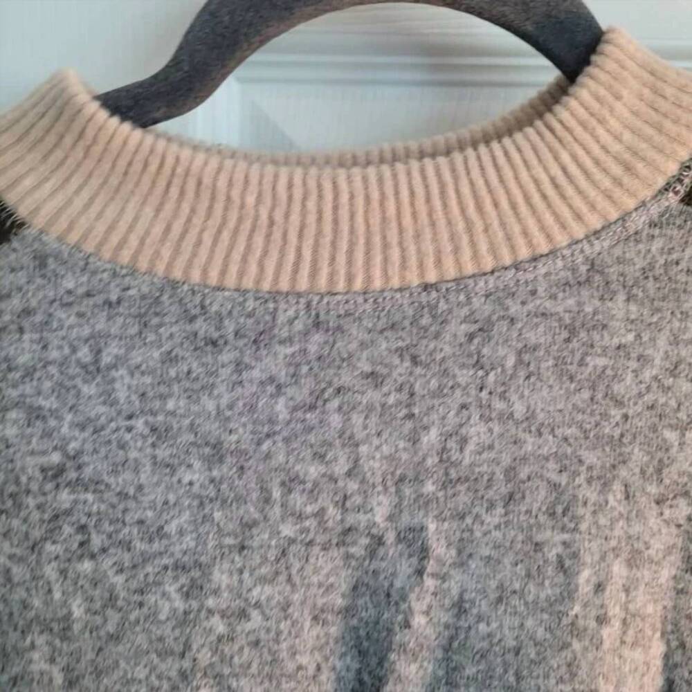 NEW THEO & SPENCE women's color block sweater in grey/loden/putty - Picture 3 of 4